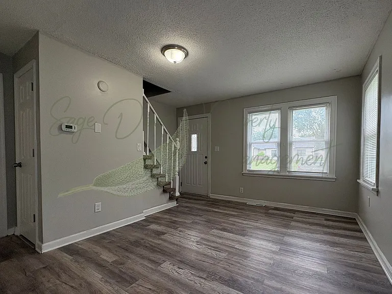 1109 NW B St — Photo 4