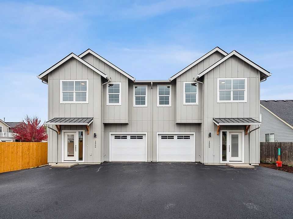 1 unit in a duplex. 5 bed, 4 bath home in each unit of the duplex.
