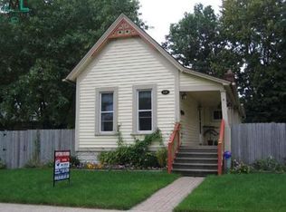 136 Dickinson St, Mount Clemens, MI 48043