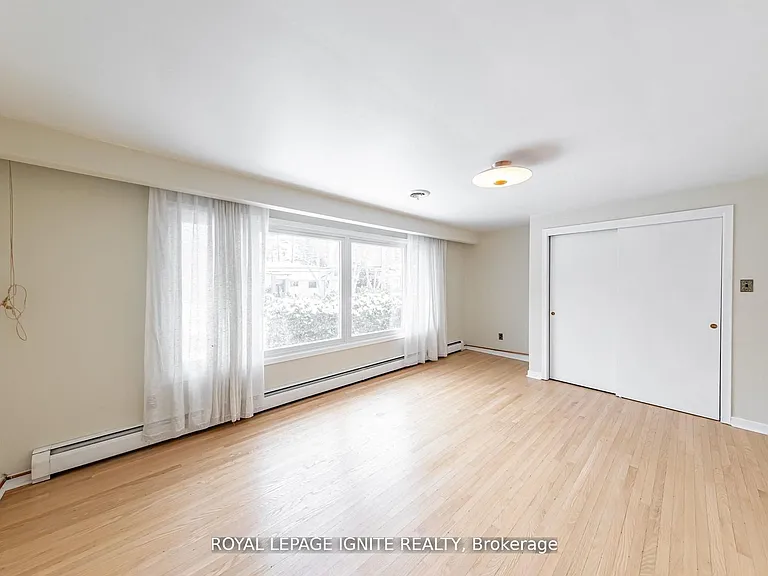 83 Deep Dene Dr #MAIN — Photo 34