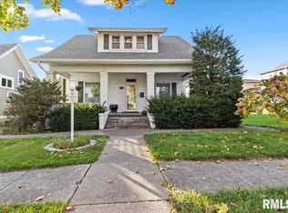 407 N Franklin St, Roanoke, IL