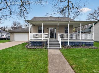 306 S Main St, Vassar, MI 48768