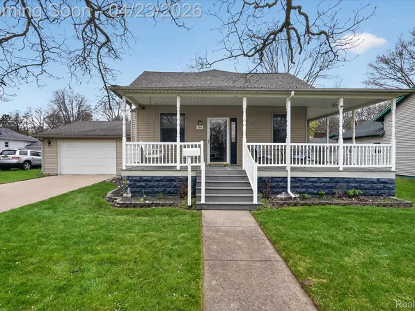 306 S Main St, Vassar, MI 48768