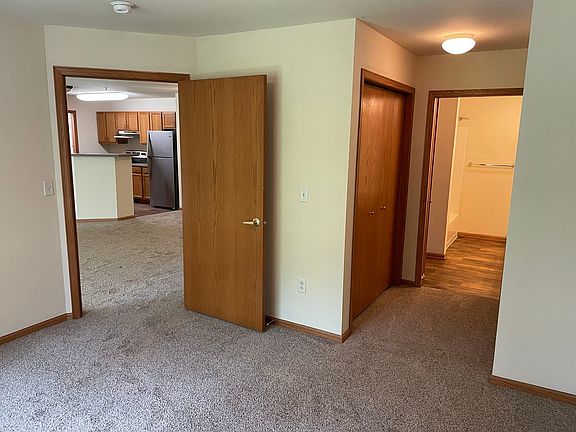 3rd image of 925 Harrington Dr #927-108