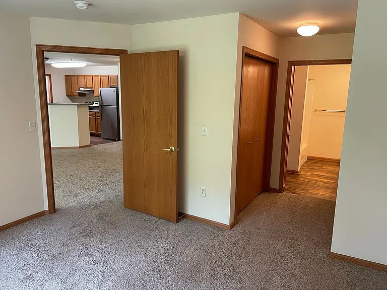 Door Creek Apartments — Photo 12