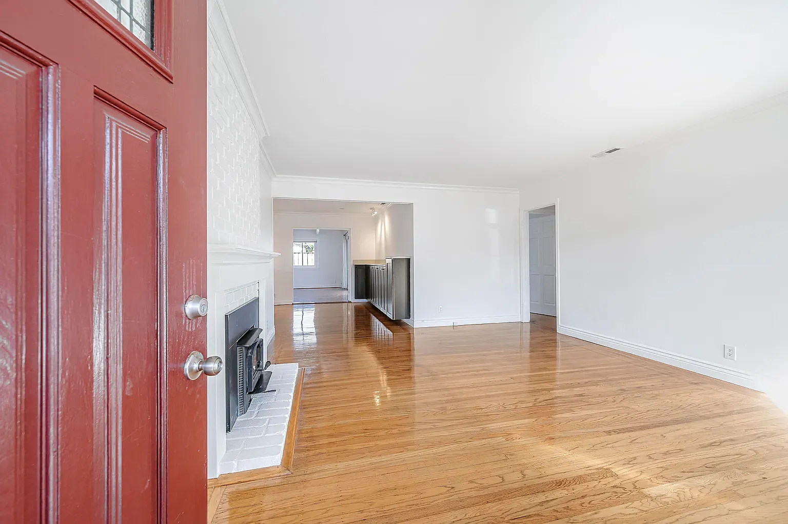 3 bed, 1500 sqft, $2,000 — Photo 4
