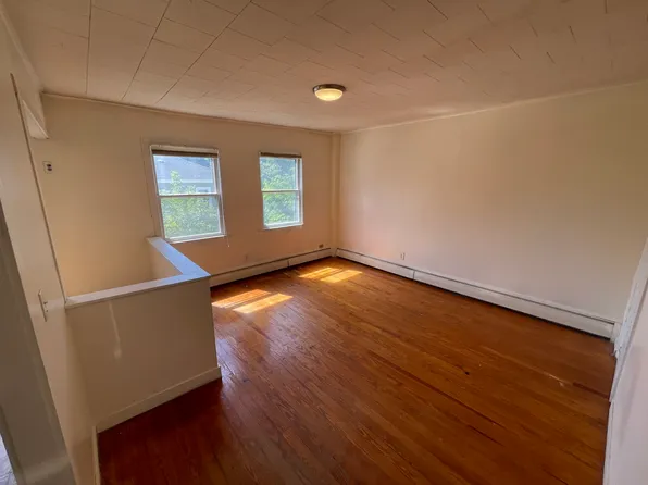 203 Baldwin St #2, Lowell, MA 01851