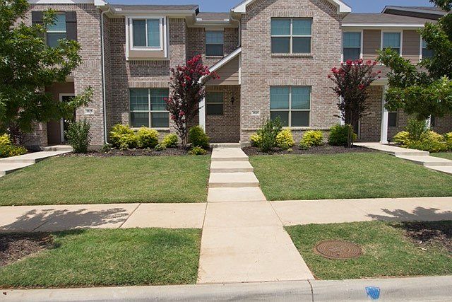 1st image of 3529 Brentwood Dr