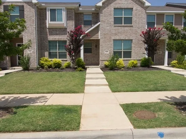 3529 Brentwood Dr, Denton, TX 76207