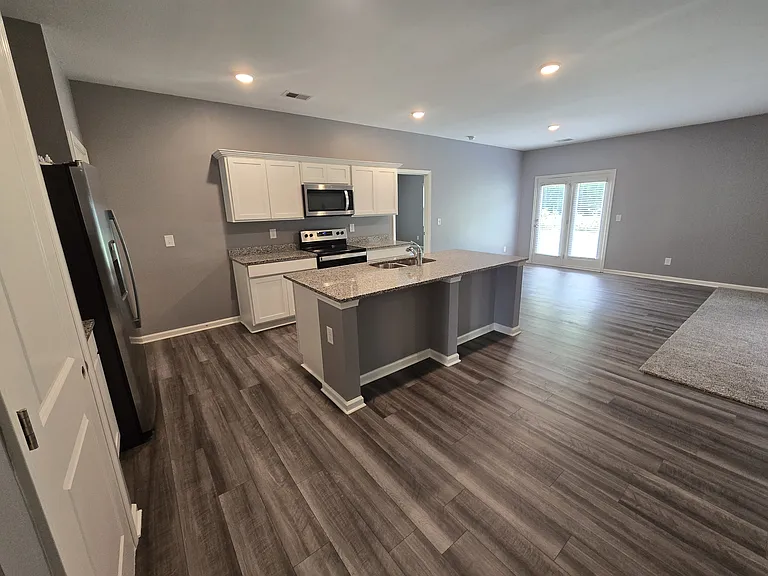 104 McCall Way — Photo 12