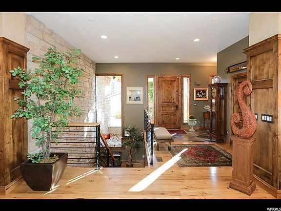 5th image of 1375 S Ambassador Way