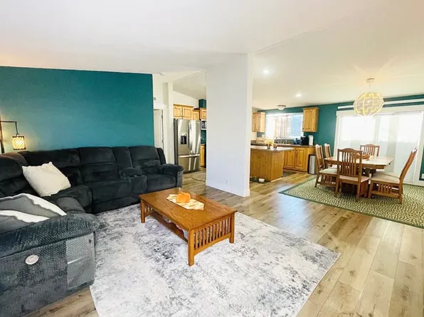 227 Trona St, Kemmerer, WY 83101