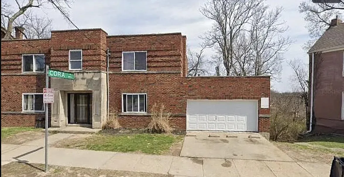 Building Photo - 2332 Harrison Ave #5