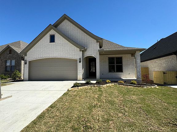 2nd image of 130 Woodlands Park Dr
