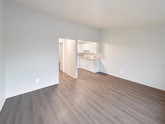 3rd image of 12315 28th Ave NE #209