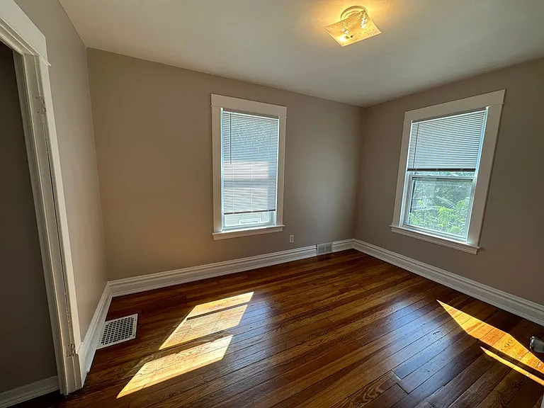1503 North Ave NE — Photo 11