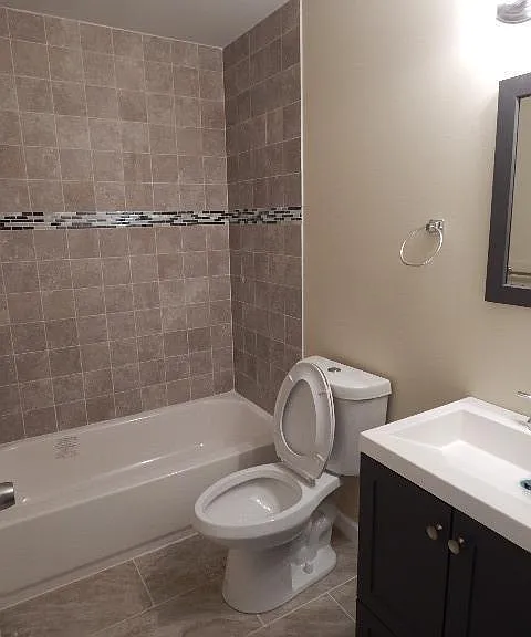 2902 Frankford Ave #3R — Photo 2
