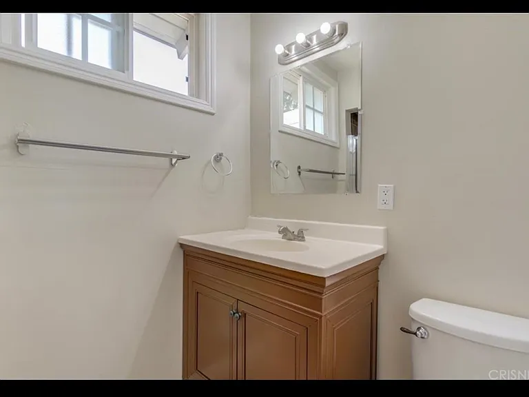 7913 Royer Ave — Photo 6