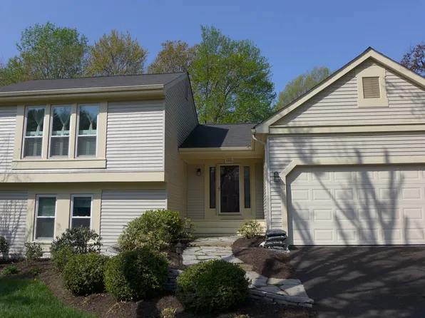 10935 Adare Dr, Fairfax, VA 22032