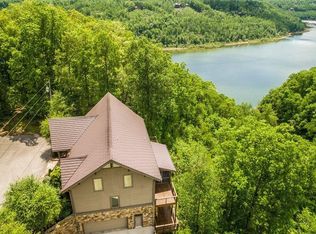 858 Harbour Greens Pl, Sparta, TN 38583