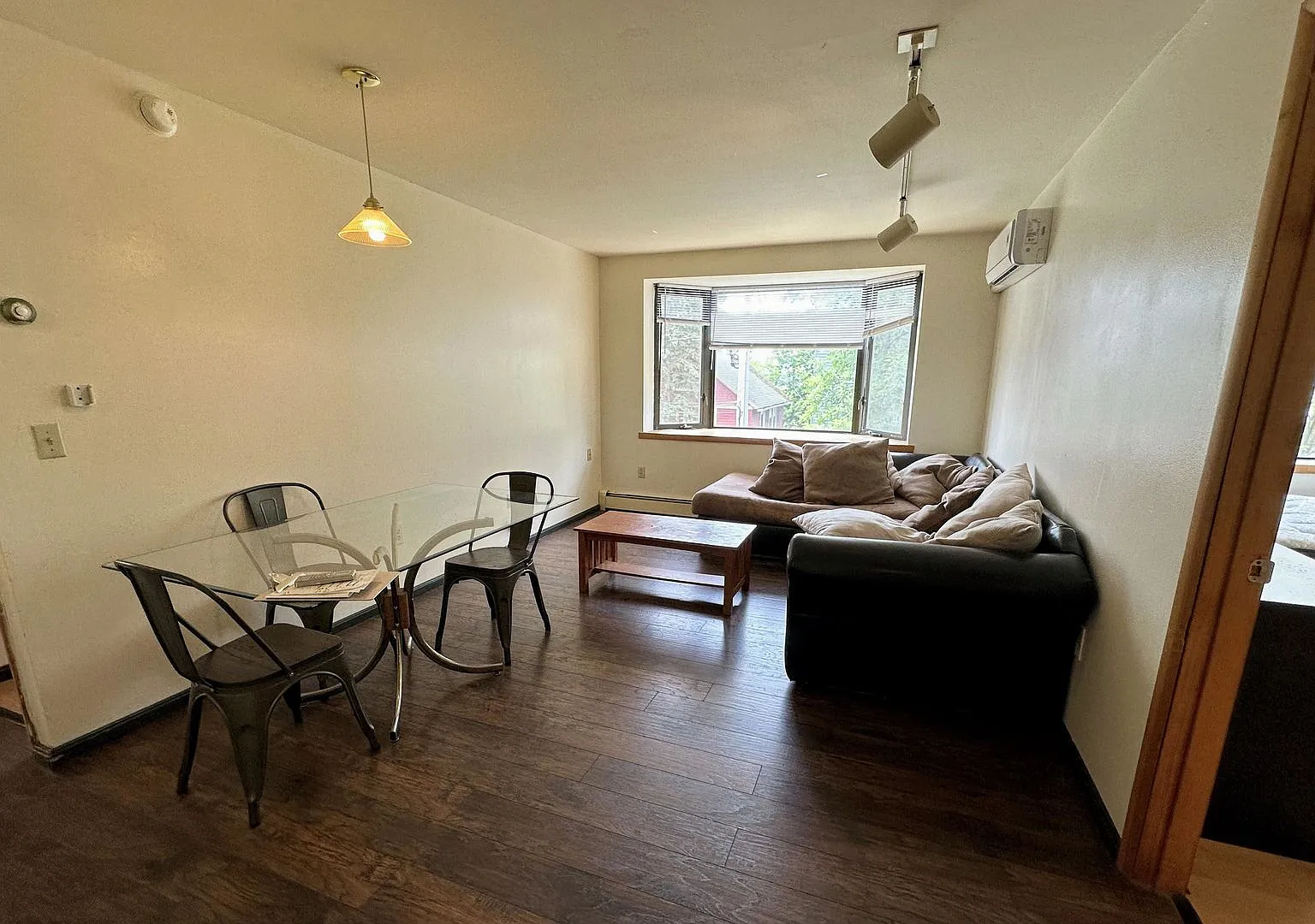 211 Linden Avenue — Photo 1