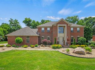 43 Lakhani Ln, Canfield, OH