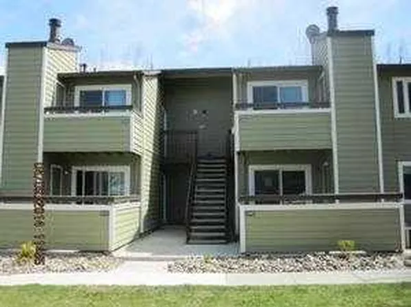 7690 Bluestone Dr, Reno, NV 89511
