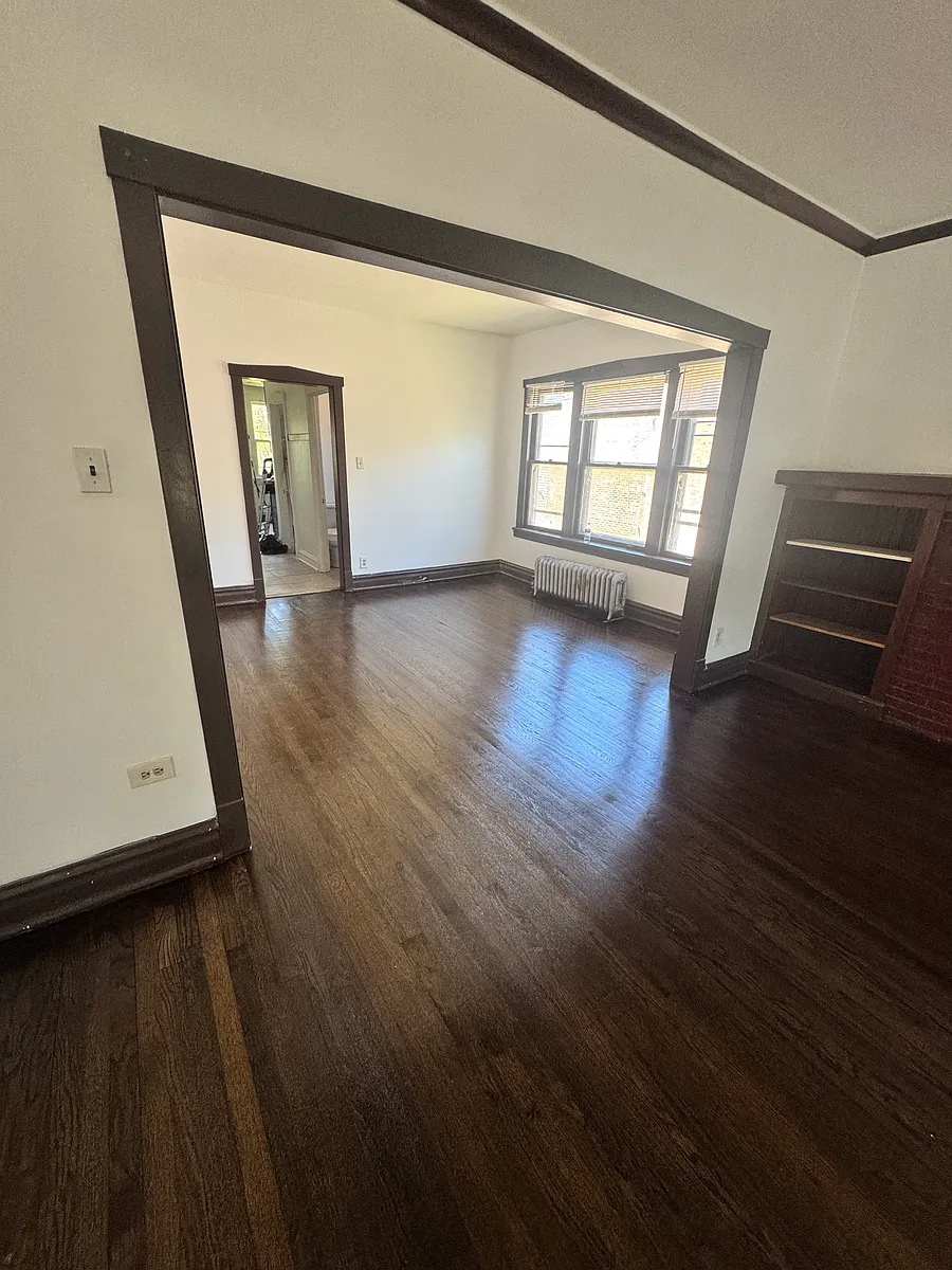 Building Photo - 5610 S Carpenter St #2