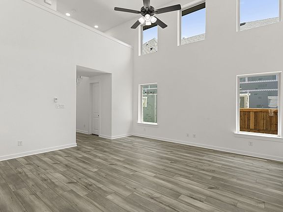 3 1425 Clare Court - Family 2