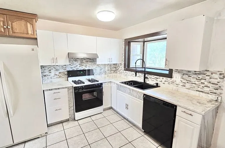 15502 E Bails Dr — Photo 4