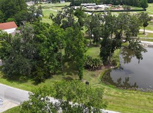 370 Oak Grove Island Dr, Brunswick, GA 31523