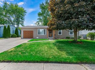 259 Rivers View Dr, Carpentersville, IL 60110