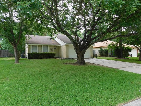 Beautiful landscaped yard.