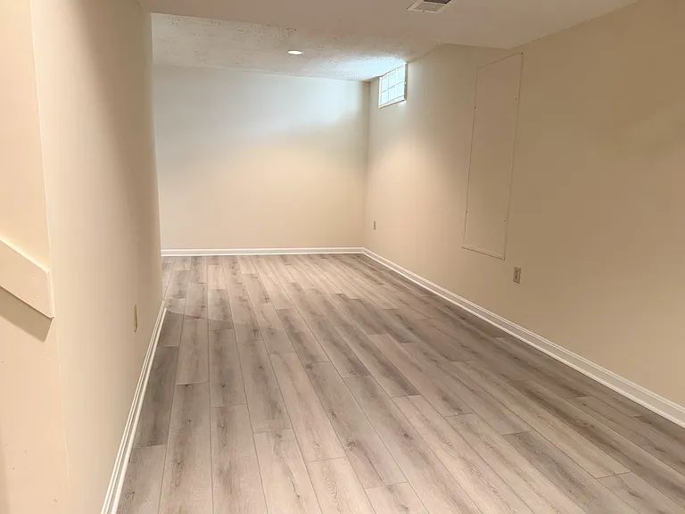 9414 Vernon Dr — Photo 45