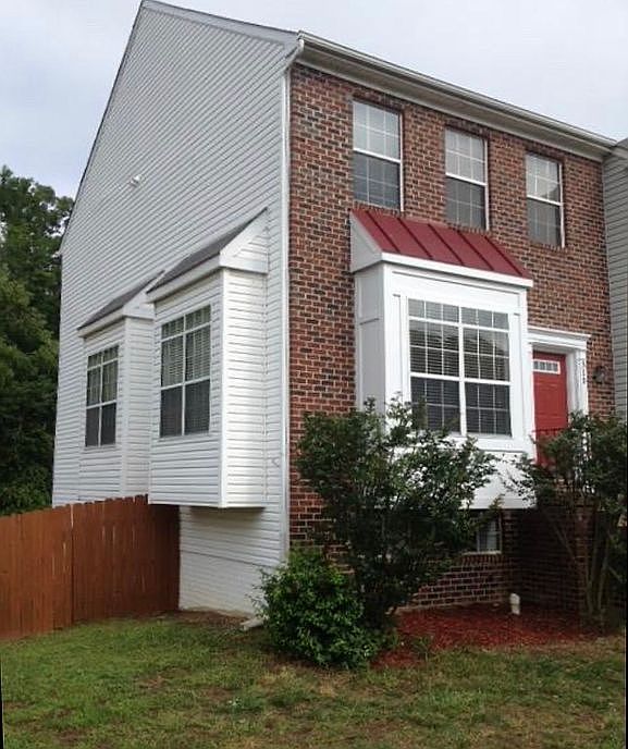 1st image of 310 Dundee Pl