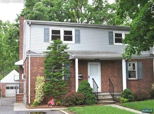 186 New Bridge Rd, Bergenfield, NJ 07621