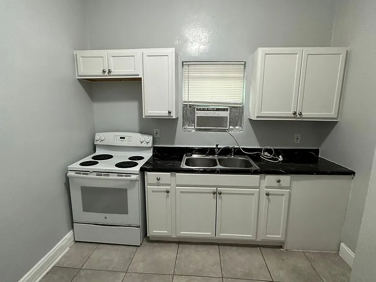 707 Franklin St — Photo 11