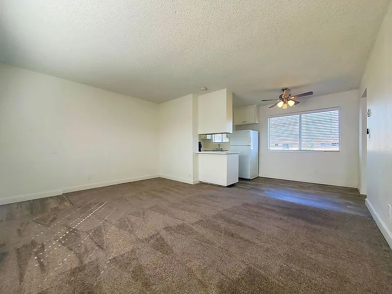 Westbrook Manor Apartments — Photo 3