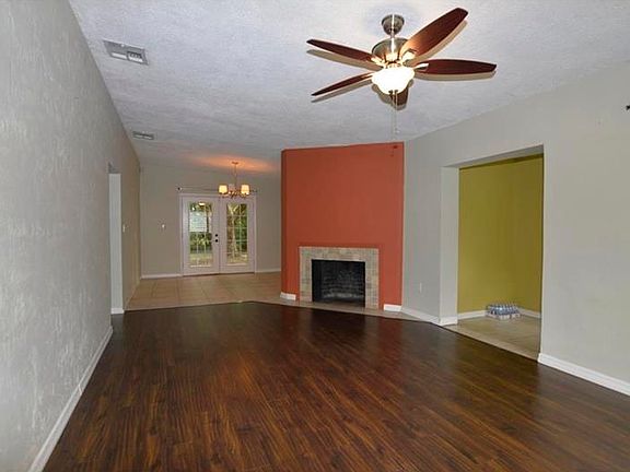 2nd image of 2180 Crandon Ave