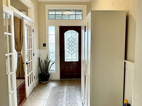 2nd image of 116 Aguilar Dr
