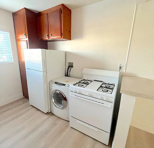 2121 Placentia Ave #I — Photo 9