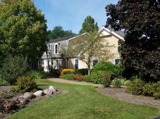 13 Watergate Dr, South Barrington, IL 60010