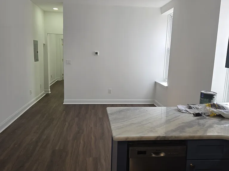 641 N 15th St — Photo 15