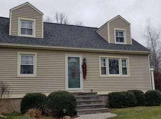 121 Cassidy Hill Rd, Tolland, CT 06084