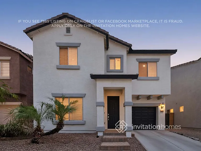 327 S Travis — Photo 4