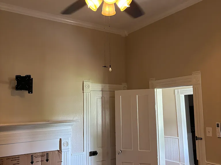 413 N Pecan St — Photo 6