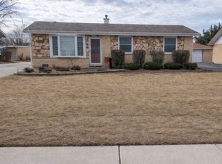 13212 Playfield Dr, Crestwood, IL