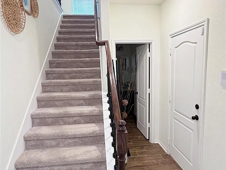 1009 Brambles Dr — Photo 13