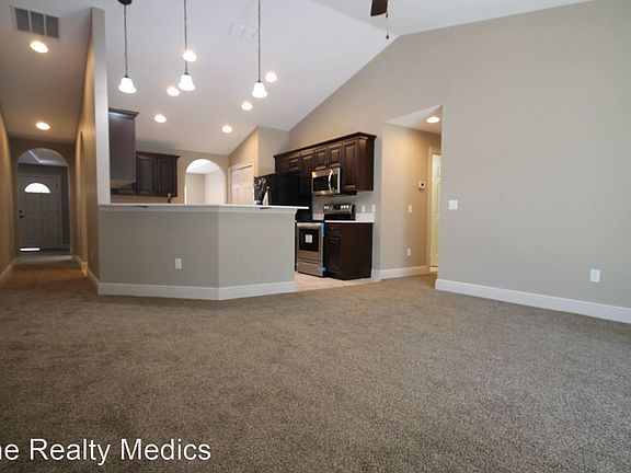 5th image of 15325 SW 60th Cir