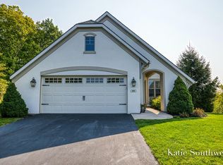 600 Enclave Ct SE, Grand Rapids, MI 49546